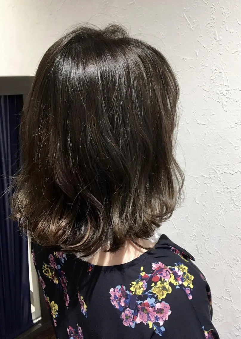ミディアム アッシュ 川合 勇気のヘアスタイル