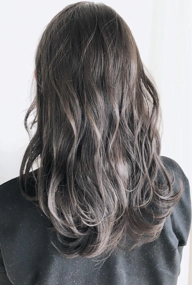 セミロング カラー パーマ ヘアアレンジ キッズ ネイル マツエク・マツパ アッシュ アッシュグレー アッシュグレージュ バレイヤージュ グラデーションカラー カット ヘアカラー 縮毛矯正 バレイヤージュ 藤沢 ハイライト竹内ケンゴのヘアスタイル