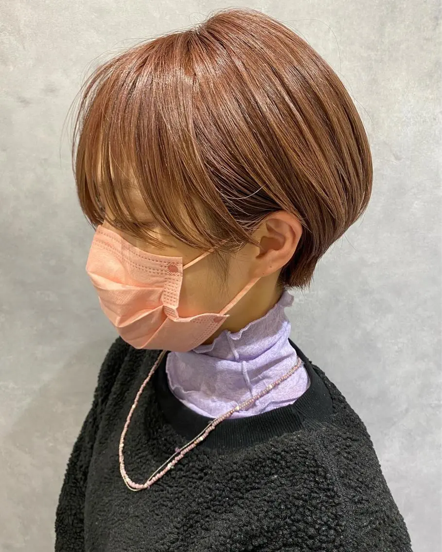 ショート カラー ハイトーンカラー ショートヘア うざバング ショートヘアはお任せ 冨樫真未のヘアスタイル