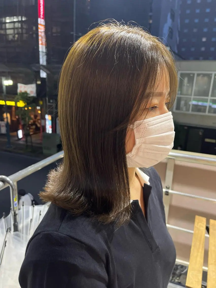 カラー ブリーチ ケアブリーチ ダブルカラー イヤリングカラー グレージュ カットパーマ 🌀あさみのヘアスタイル