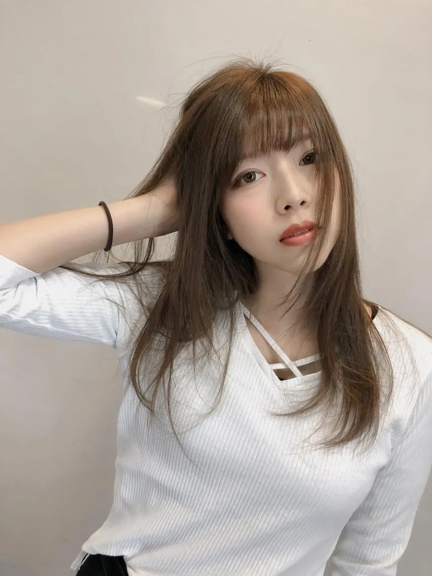 ロング ジョ サイコウのヘアスタイル