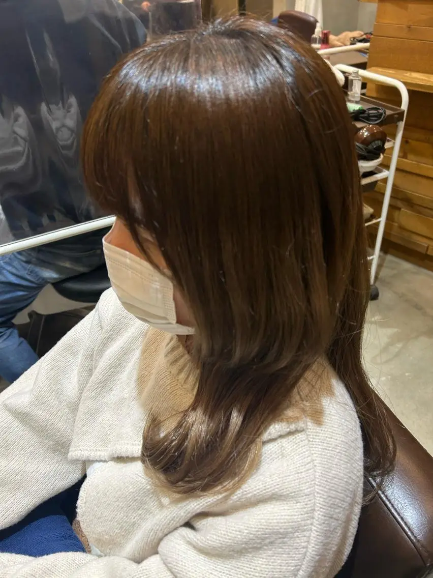 ミディアム カラー 若狭 彩花のヘアスタイル