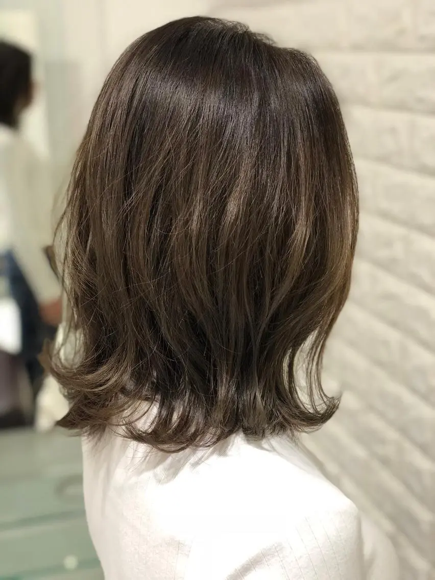 ミディアム カラー パーマ ハイライトカラー ハイライト 【白髪ぼかし】 矢内　夏輝のヘアスタイル