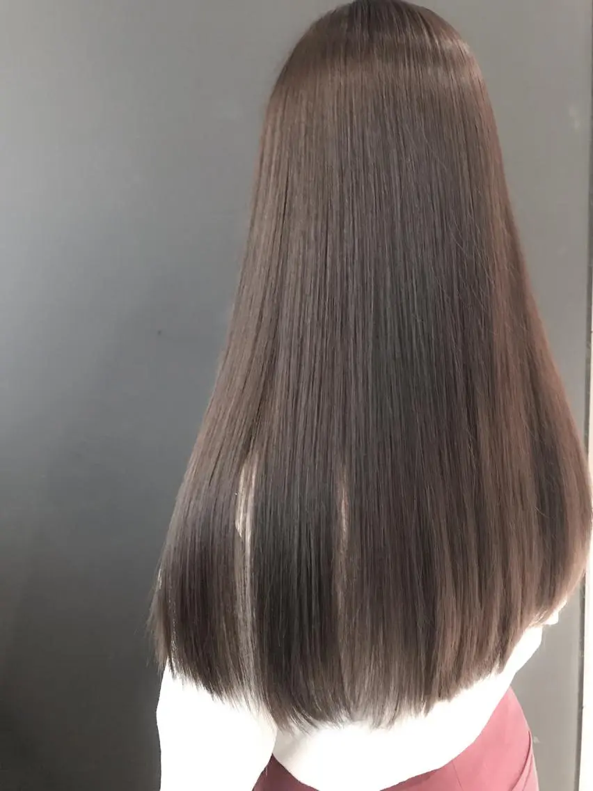 ロング カラー 透明感カラー イルミナカラー ロング トリートメント BOX mico.のヘアスタイル