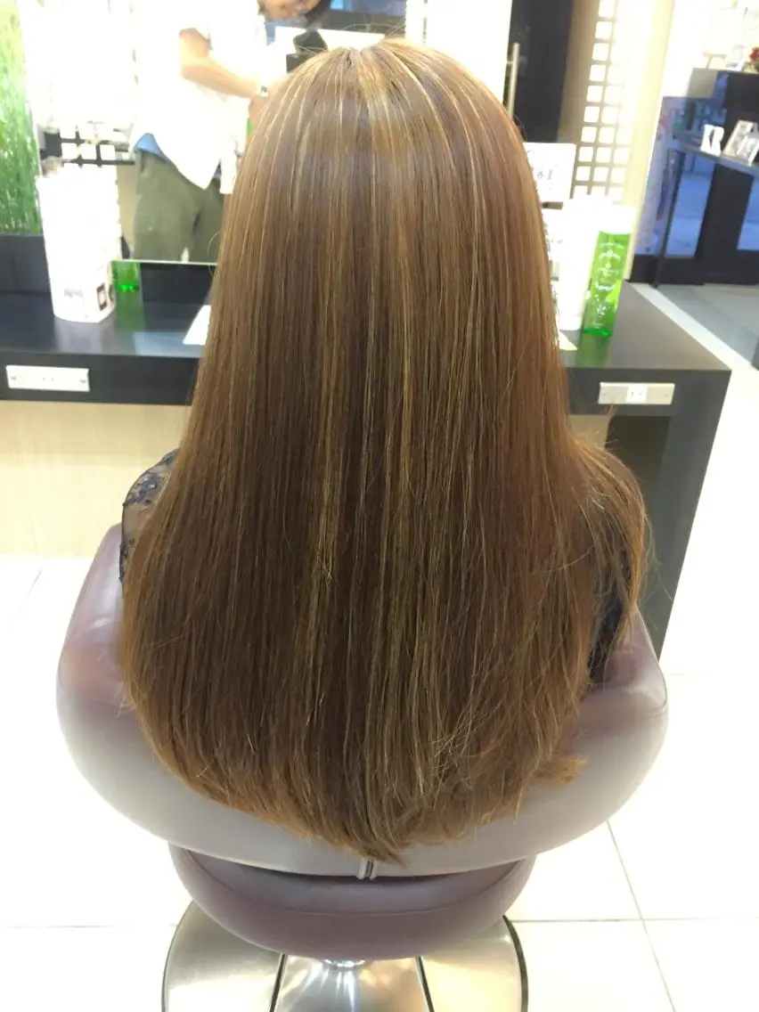 ロング カラー ハイライトカラー ハイライト トータルビューティー K:R鶴川のヘアスタイル