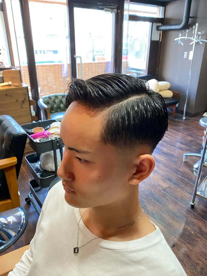 メンズ フェードカット メンズサロン AXLのヘアスタイル
