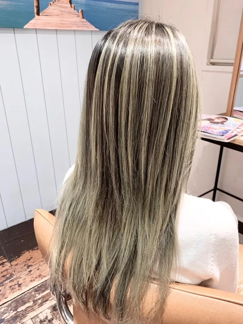 ロング ヘアカラー 菊地 良太のヘアスタイル