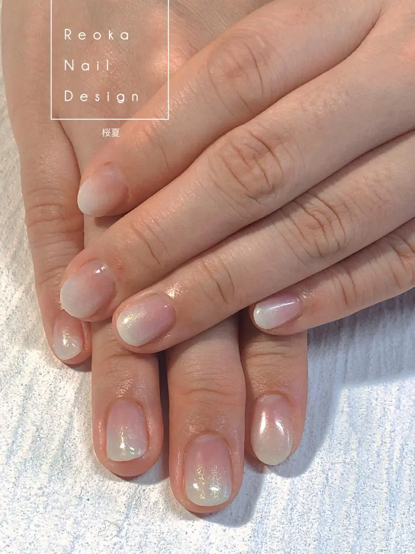 ショート ネイル Blowe ニュアンスのネイルデザイン