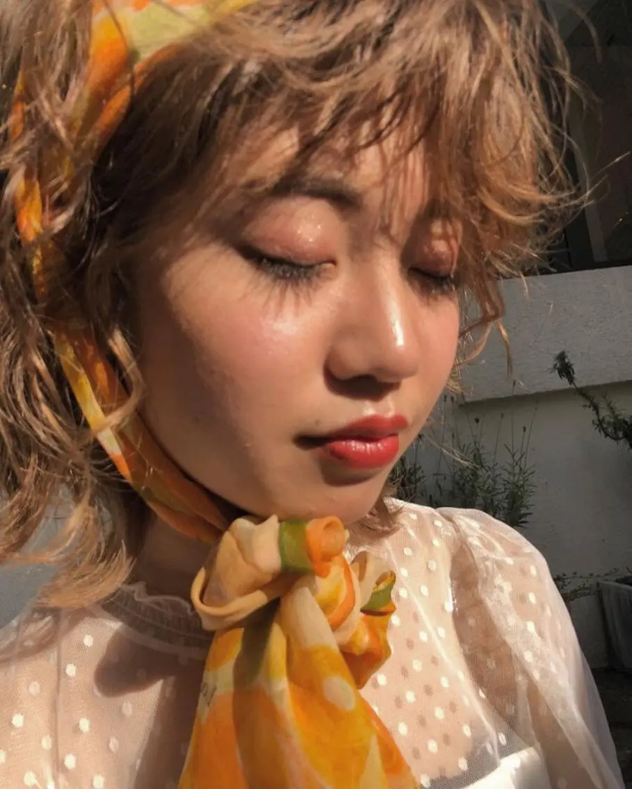 ミディアム カラー パーマ ヘアアレンジ メンズ メンズインナーカラー アッシュ ベージュカラー デザインカラー イヤリングカラー 椙山 響のヘアスタイル