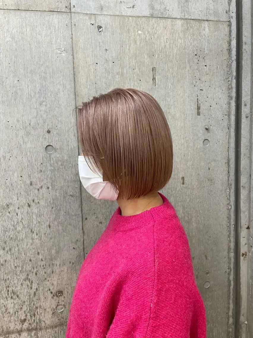 ミディアム カラー ベージュカラー ミルクティーベージュ メンズブリーチ カラーhirokoのヘアスタイル