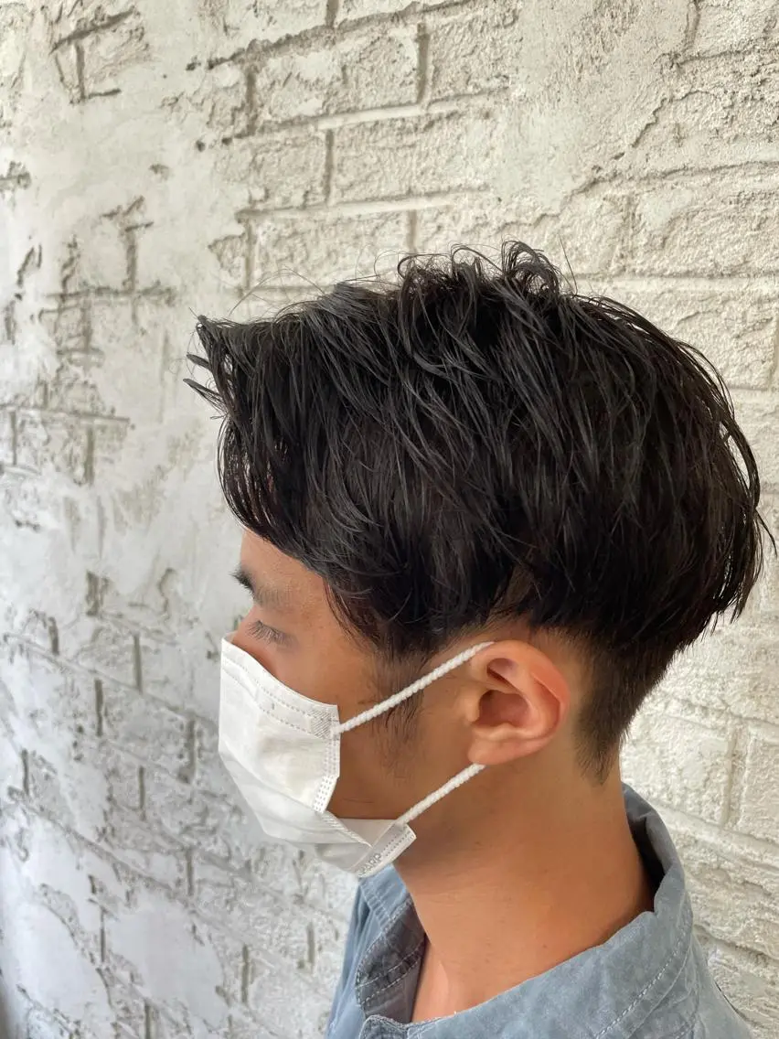 ショート メンズ アップバング 刈り上げ ショートヘア ブリーチ特化 ハイトーンRYOYAのヘアスタイル