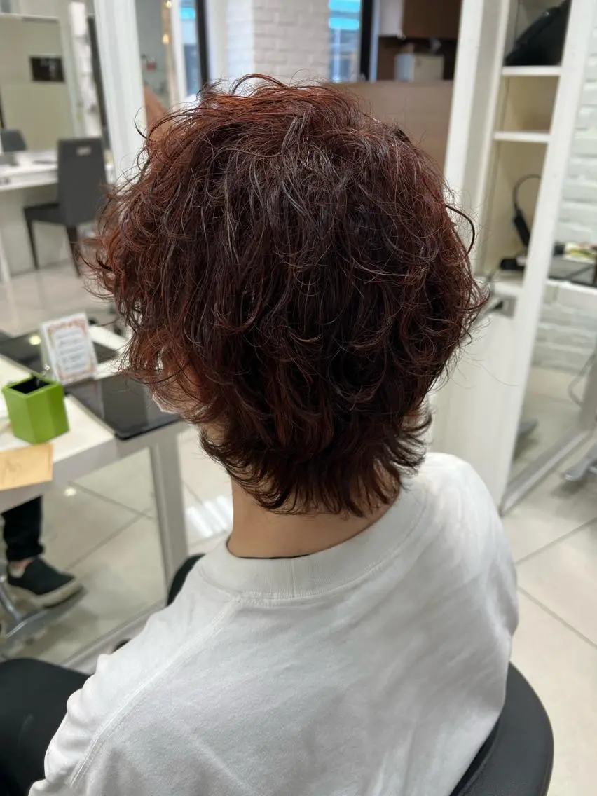 カラー メンズ メンズハイトーン カシス ハイトーンカラー レッドカラー ヘアカラー トリートメント 【暖色カラー特化】 中山由梨のヘアスタイル