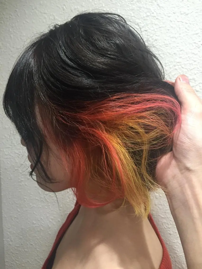 ミディアム カラー パーマ ヘアアレンジ メンズ キッズ ネイル マツエク・マツパ メンズインナーカラー インナーカラー 赤色 新宿/髪質改善/ 美髪矯正✨浅江通友のヘアスタイル