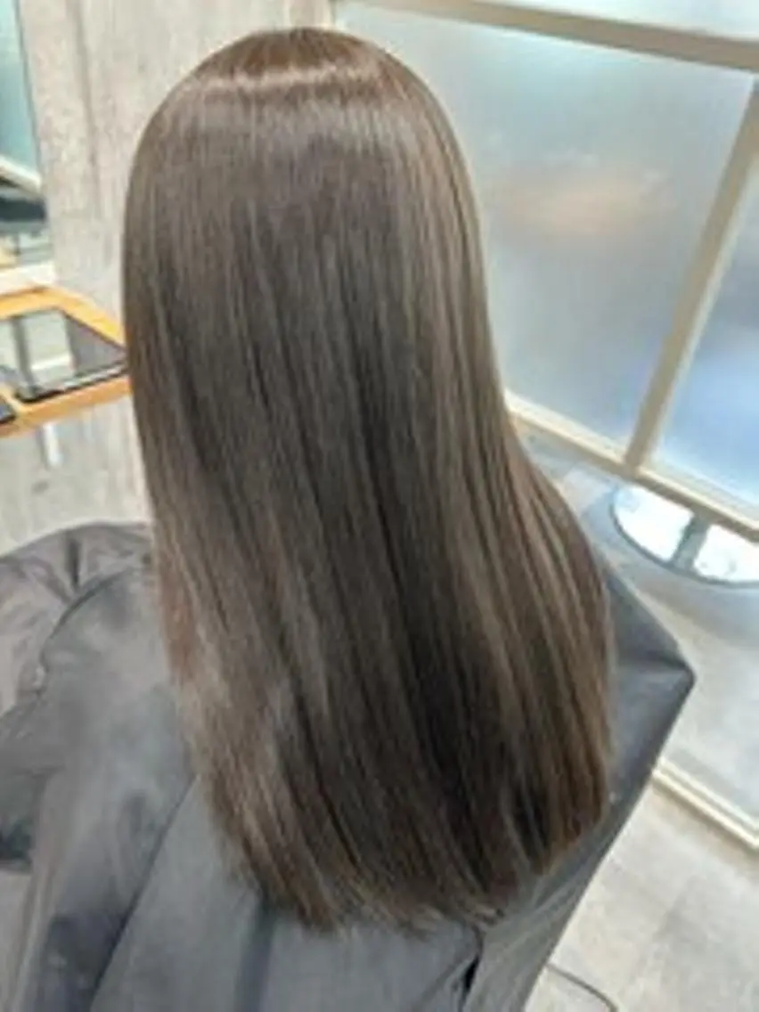 ミディアム newi 赤羽のヘアスタイル