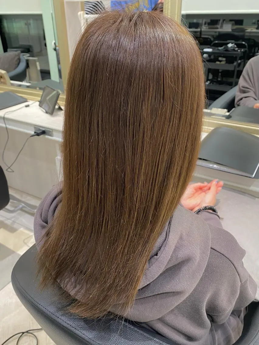 ロング カラー ヘアカラー 吉澤 海咲のヘアスタイル