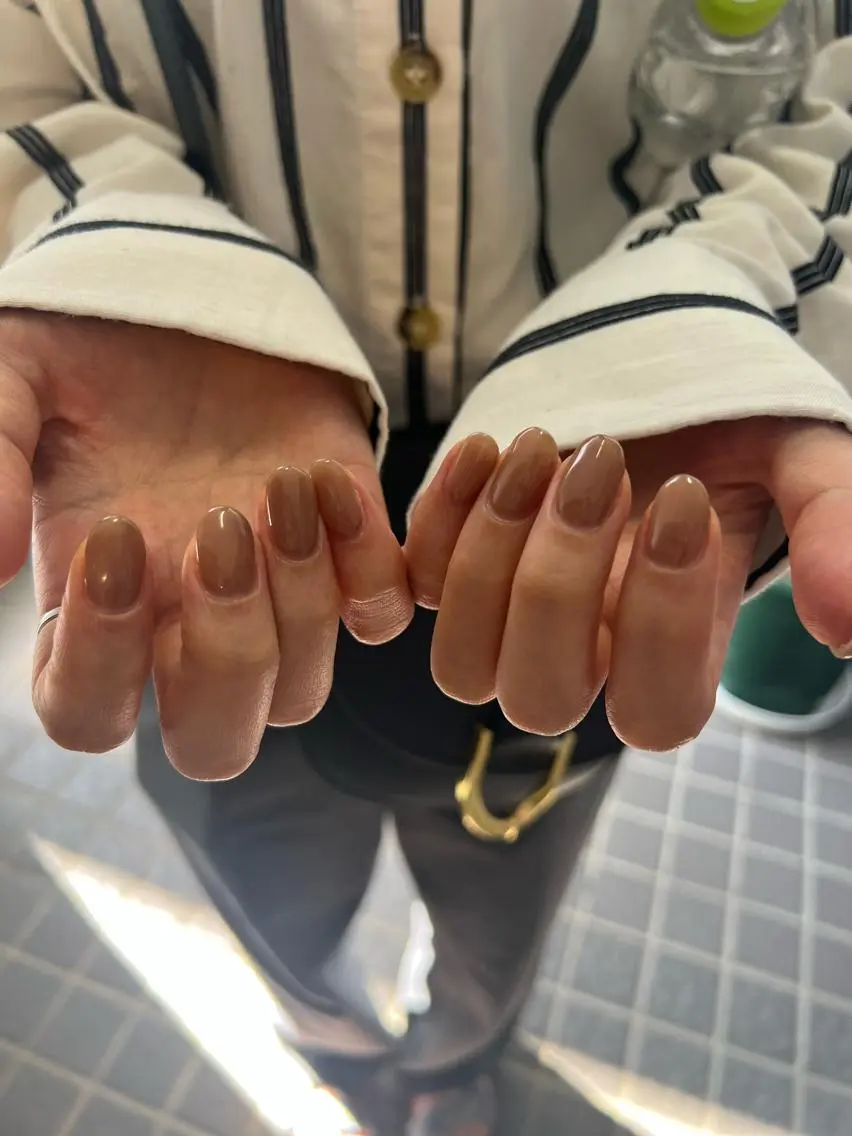 ヘアアレンジ ネイル ブラウン ニュアンスネイル ハンドネイル ヘアメイクネイリスト hidemi中目黒のヘアスタイル
