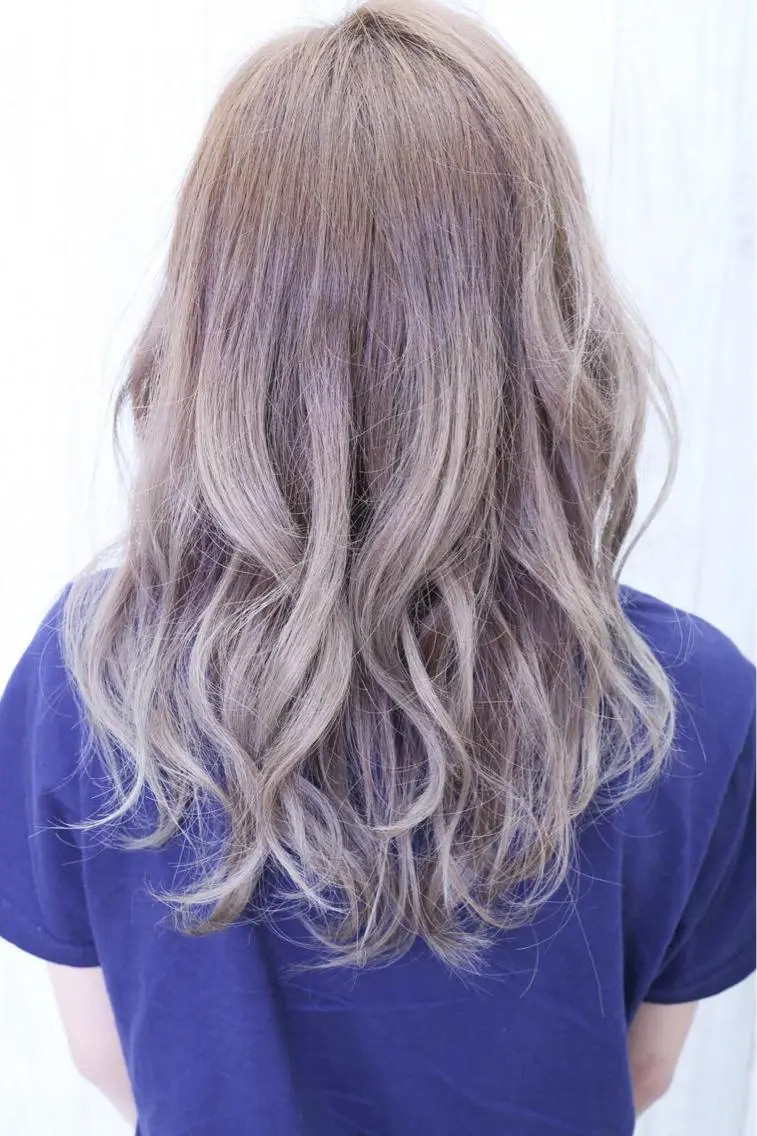 ロング 伊藤 裕貴のヘアスタイル