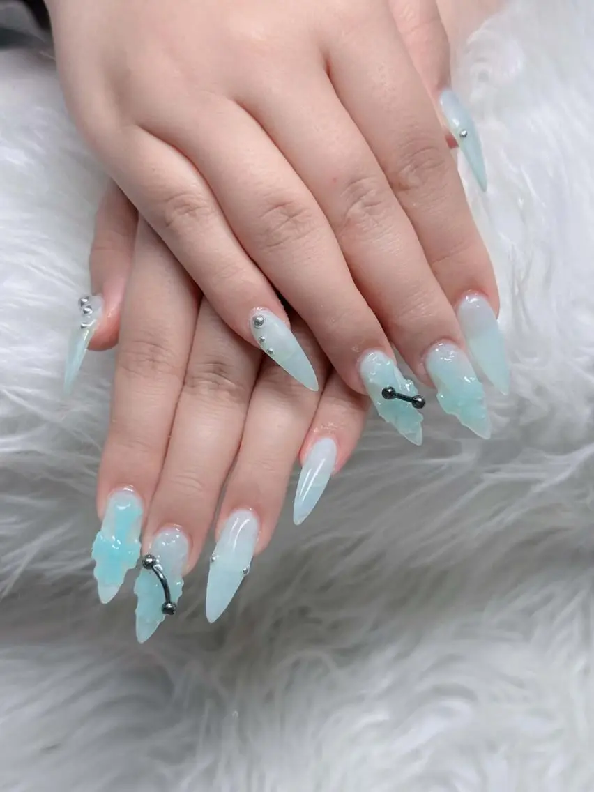 ネイル チークネイル フレンチネイル キラキラネイル 韓国ネイル マグネットネイル ハンドネイル H.baby Nail Salonのネイルデザイン