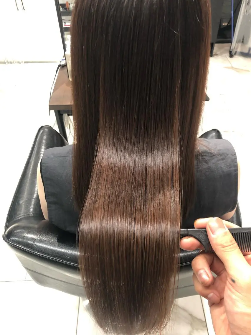 カラー 髪質改善 レイヤーカット 早崎太生のヘアスタイル
