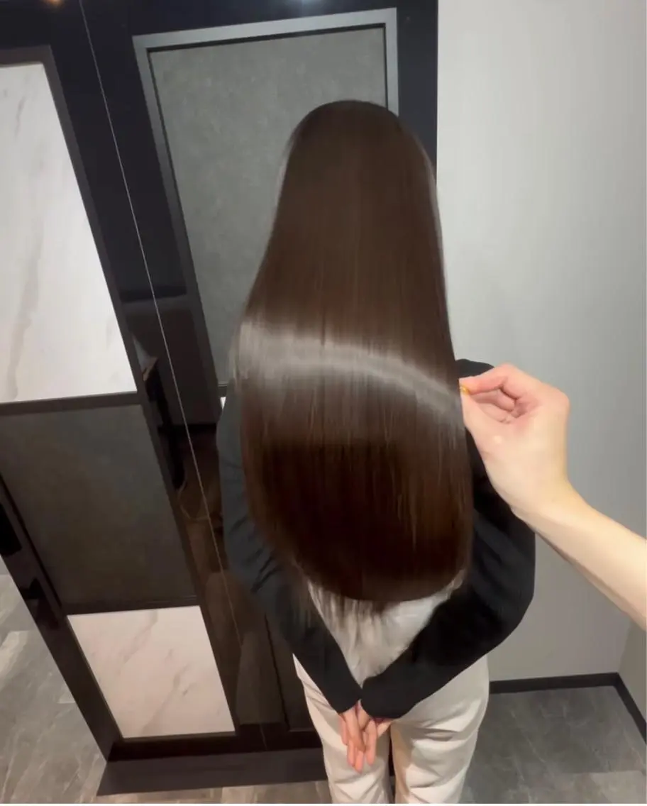 ロング 髪質改善 カット ヘアカラー 縮毛矯正 トリートメント uhiyama shotarouのヘアスタイル