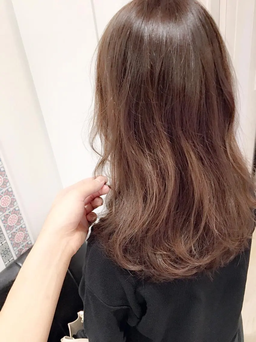 ミディアム カラー ベージュカラー グラデーションカラー 田室 和幸のヘアスタイル