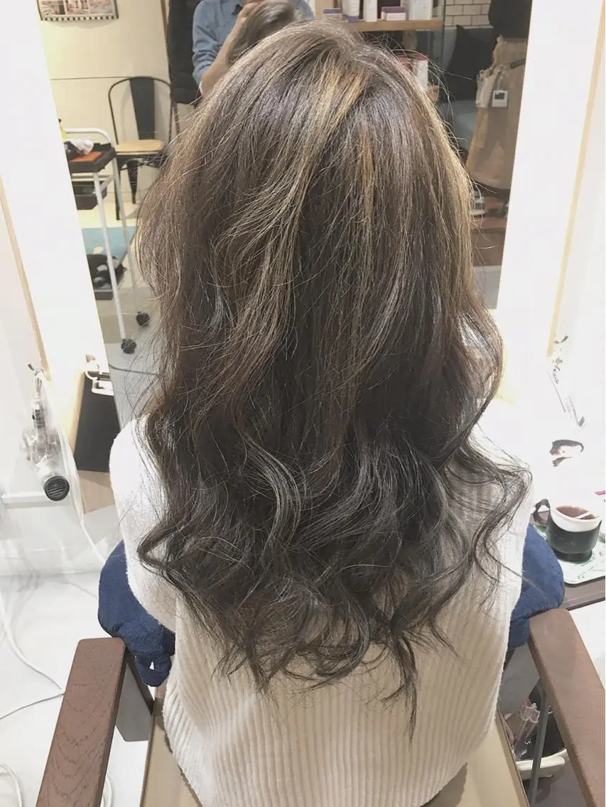 セミロング カラー 外国人風カラー ハイトーンブリーチ 土坂 由志【京都】のヘアスタイル