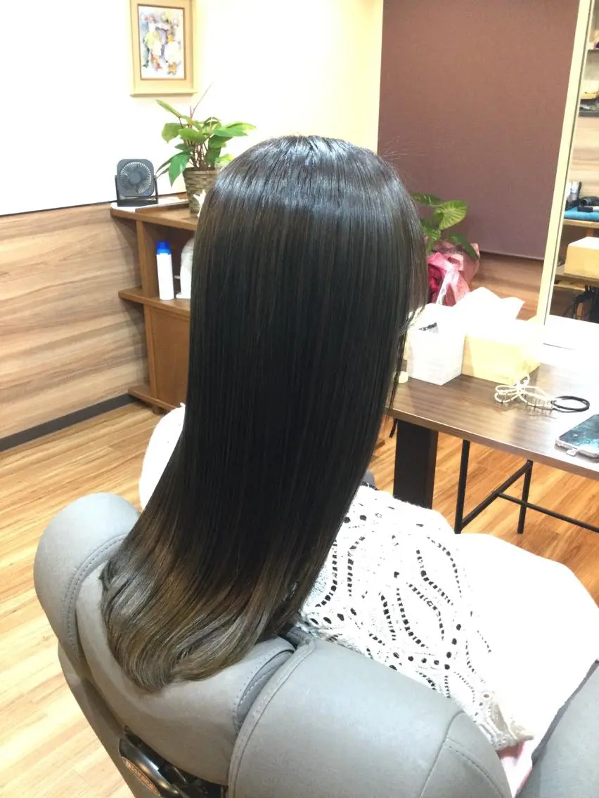 ロング カラー グレージュ オリーブグレージュ オリーブグレー Annon プライベートサロンのヘアスタイル