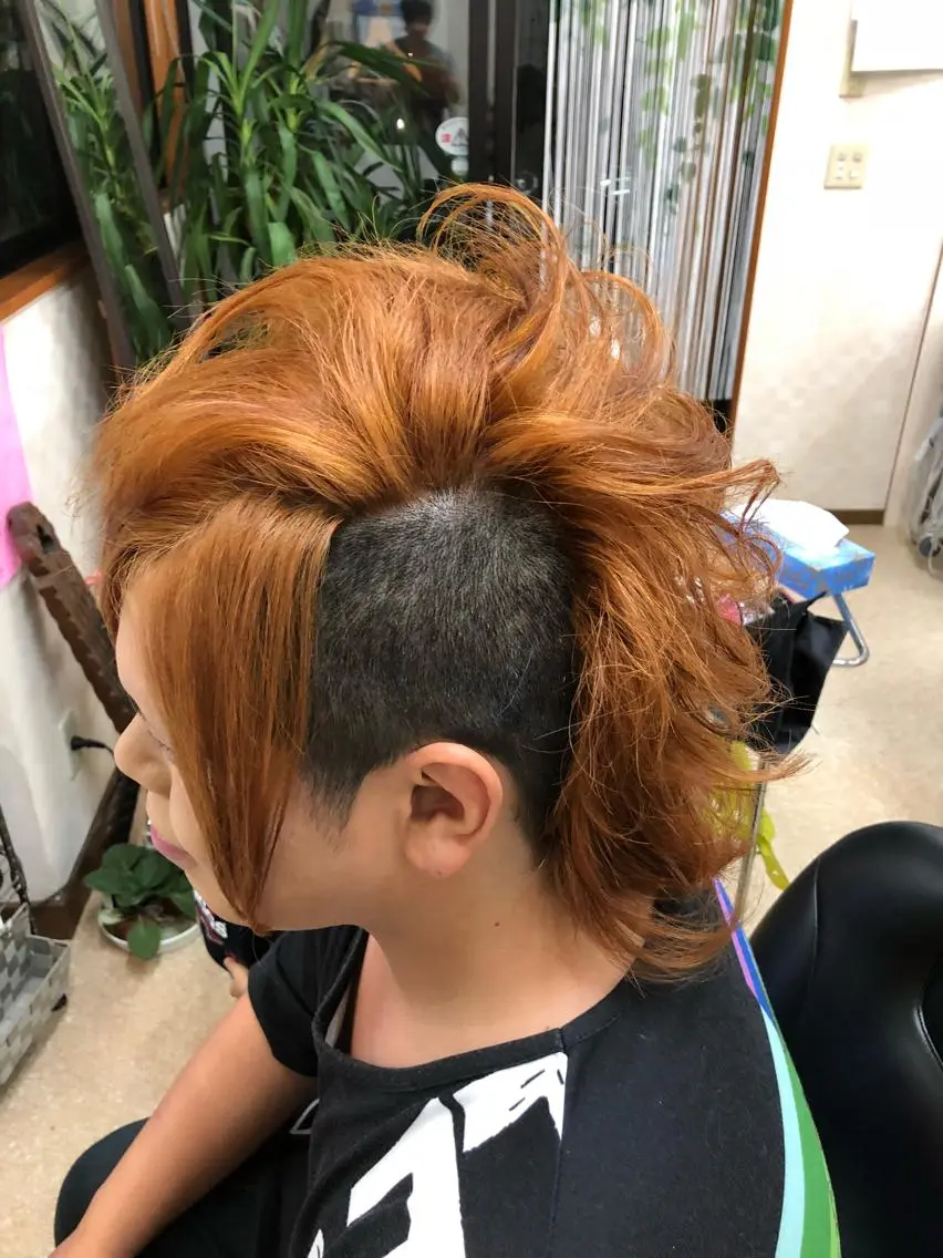 ショート 石塚 浩のヘアスタイル