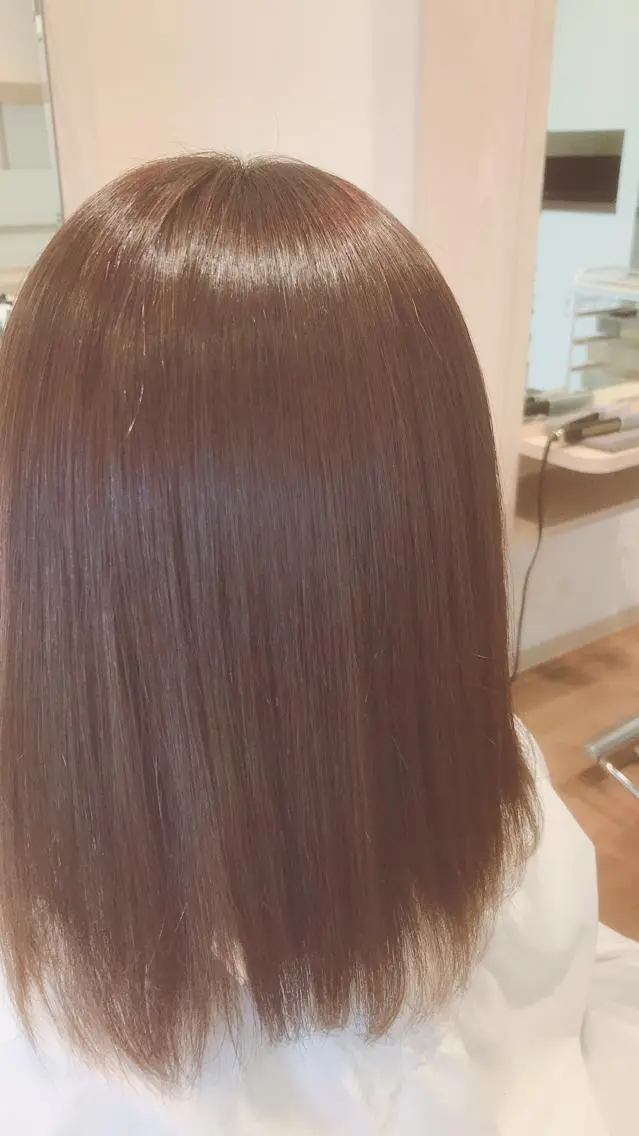 セミロング カラー 石丸 智英のヘアスタイル