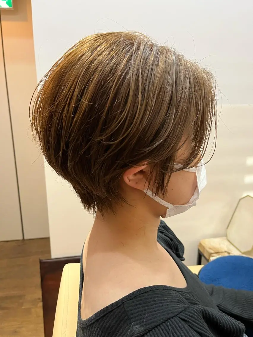 ショート カラー ベージュカラー グレージュ イルミナカラー ボブ ショートヘア カット ヘアカラー 代表　土屋ヒロユキ ショートカットのヘアスタイル