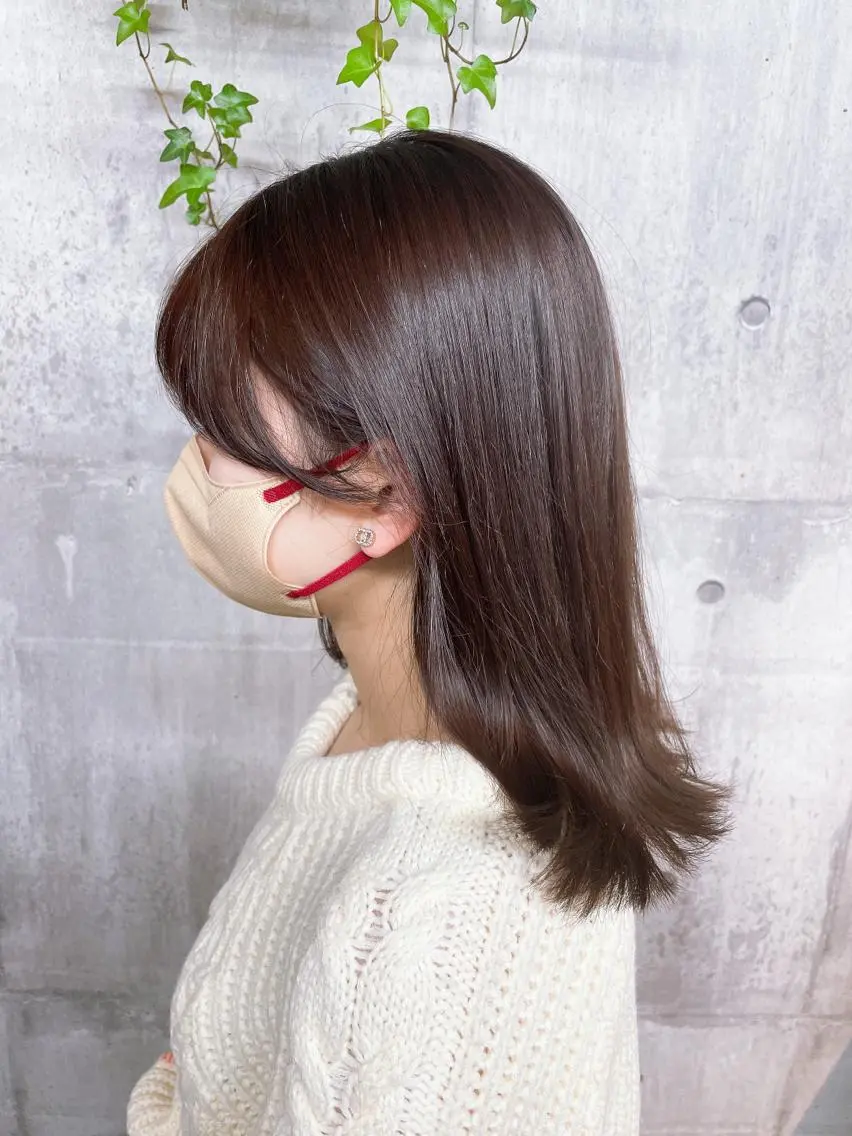ミディアム カット ヘアカラー トリートメント ami .のヘアスタイル