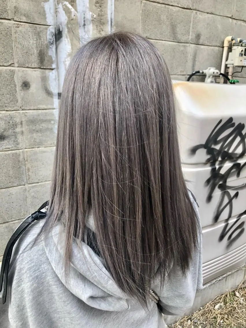 カラー 最高級エクステ /羽エクステ白石宇由のヘアスタイル