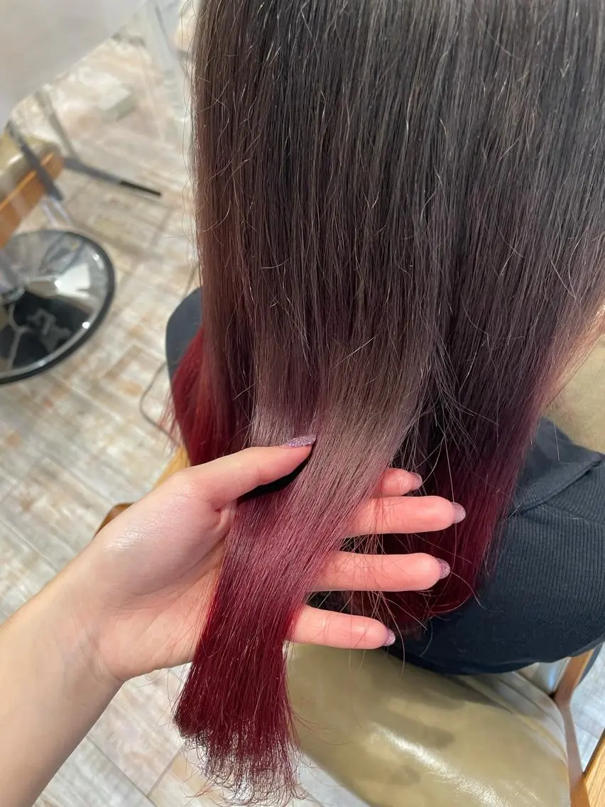 ミディアム 東 歩音のヘアスタイル