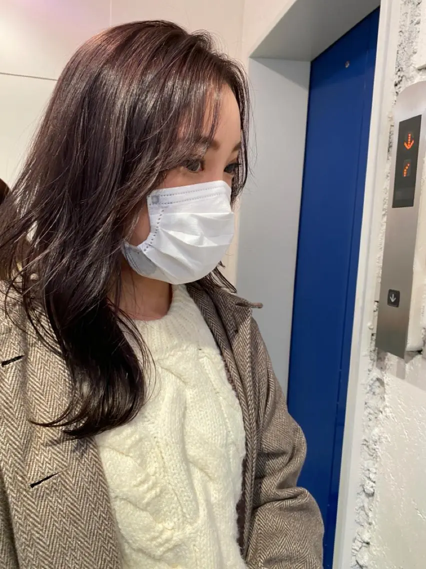 セミロング カラー ブリーチ ディープラベンダー ハイトーンカラー ラベンダーカラー カット ヘアカラー RIKA韓国ヘア/く びれヘア/上品カラーのヘアスタイル