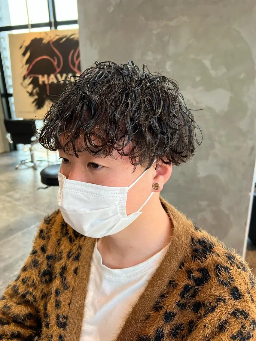 ショート パーマ メンズ 波巻きパーマ カット パーマ トリートメント 波巻きスパイラルパー マ/シャドウパーマ駿のヘアスタイル