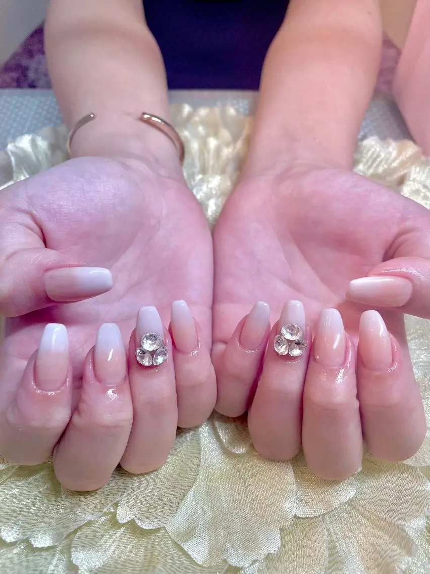 ネイル ジェルネイル ストーンネイル J terrace Nailのネイルデザイン