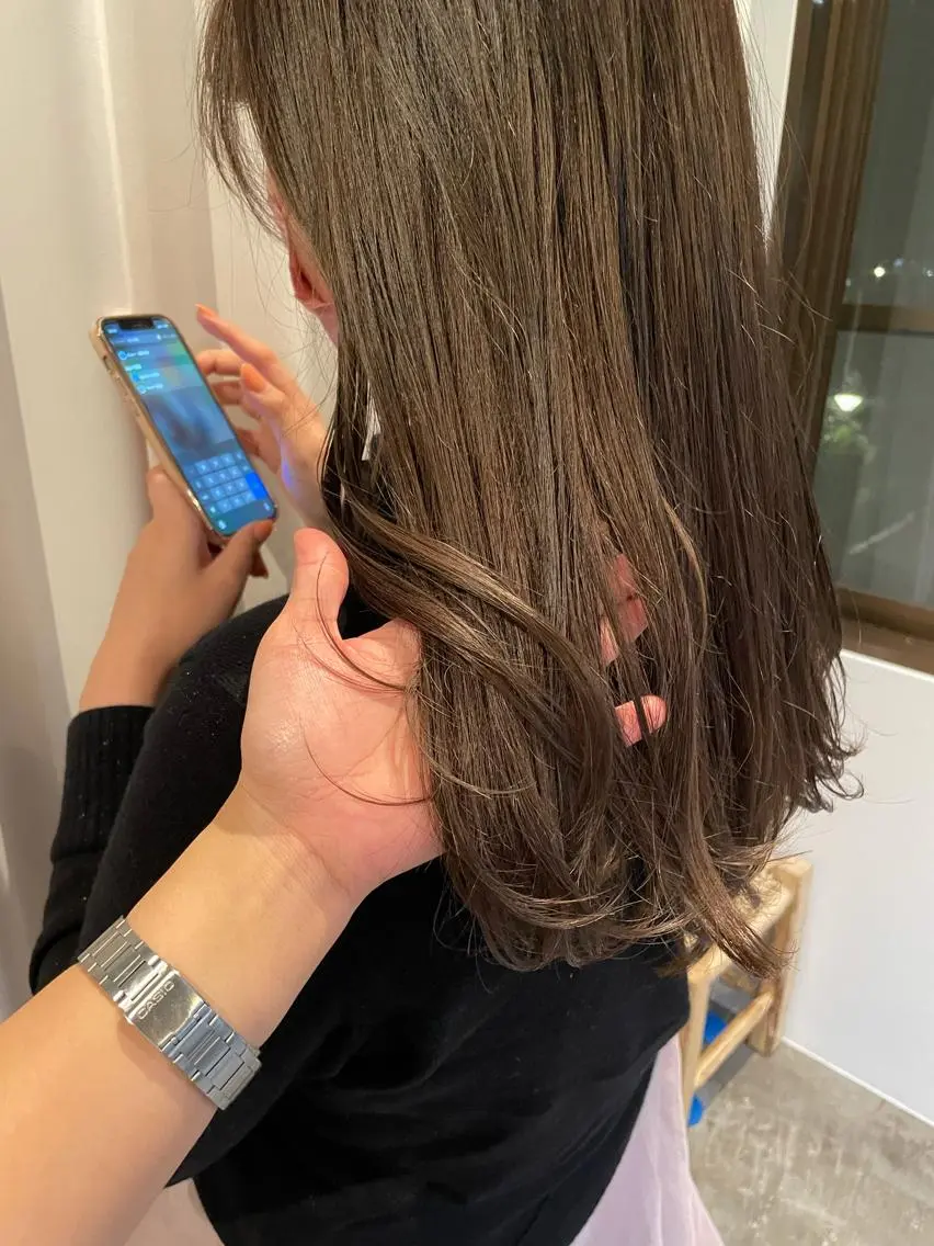 セミロング カラー ヘアアレンジ REONA🪽✨薬院 レイヤーカット🫧のヘアスタイル