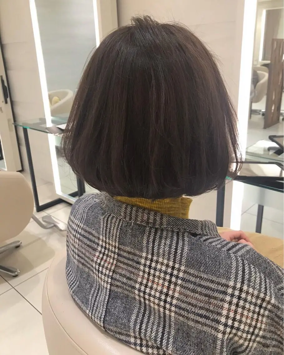 ショート カラー 石田 優菜のヘアスタイル