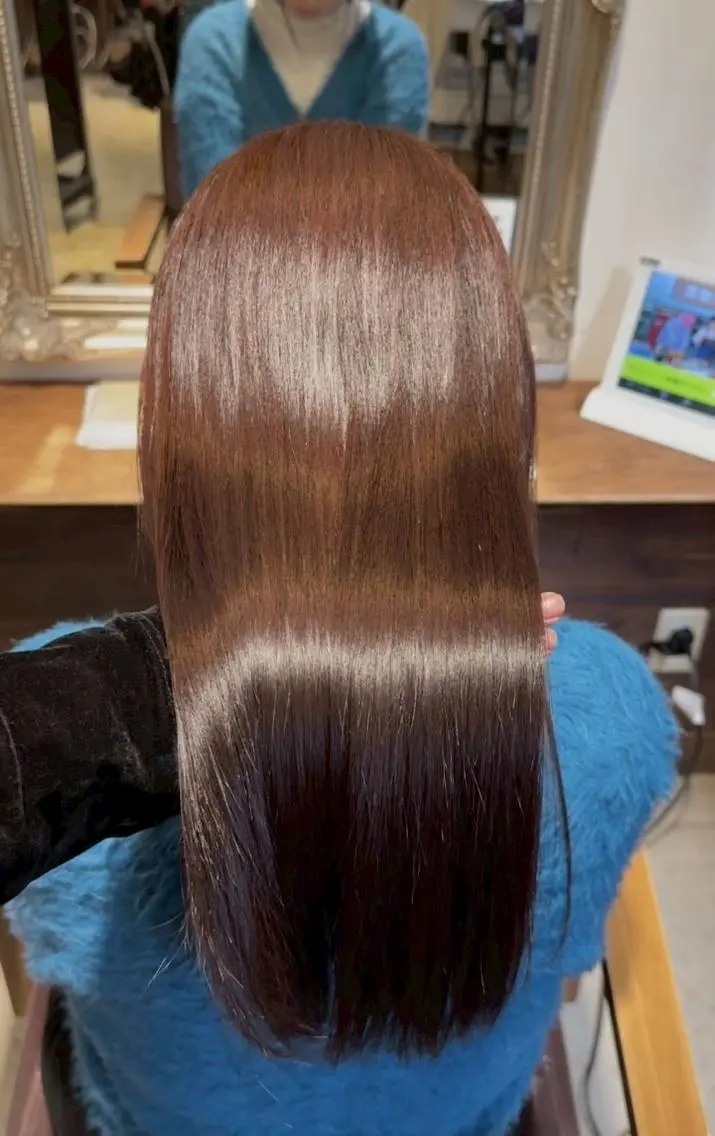セミロング カラー 谷岡 沙也佳のヘアスタイル