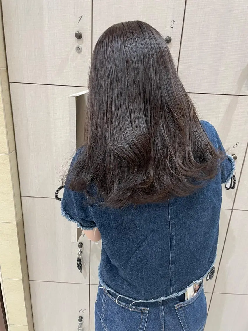 セミロング apish cocoのヘアスタイル