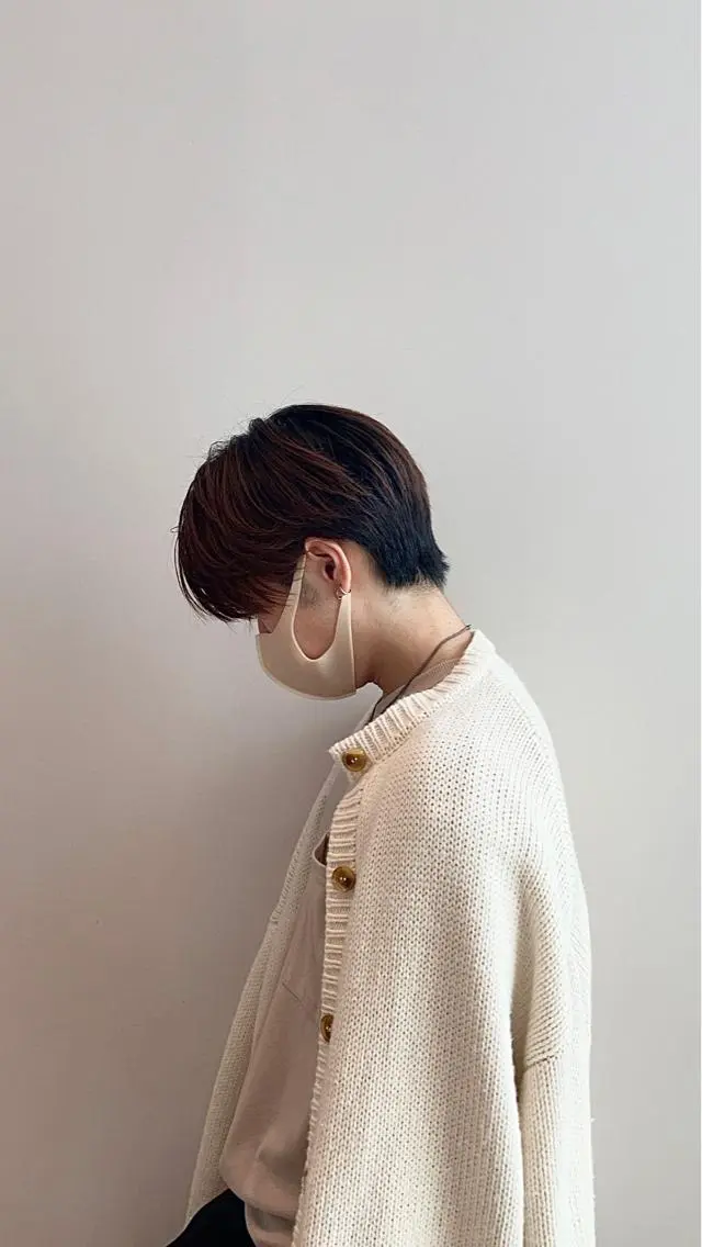 ショート メンズ センターパート メンズ韓国風 ハンサムショート 韓国風ヘア ショートヘア トリートメント メンズカット✂️ パーマ寺西優真のヘアスタイル
