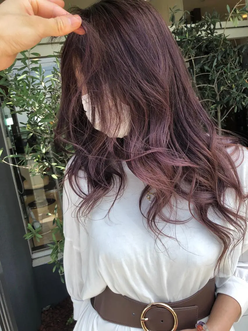 ロング カラー バレイヤージュ レイヤーカット 齋藤 佳以のヘアスタイル