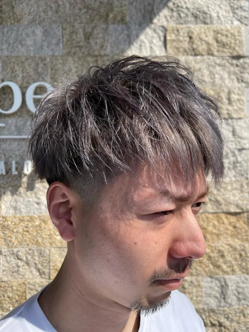 ショート カット ヘアカラー 川田 仁のヘアスタイル