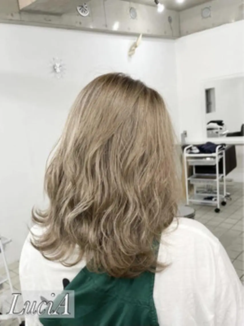 ロング カラー ヘアアレンジ ブリーチ ケアブリーチ ダブルカラー グラデーションカラー イルミナカラー LuciA/エクステ カラー7:30〜のヘアスタイル