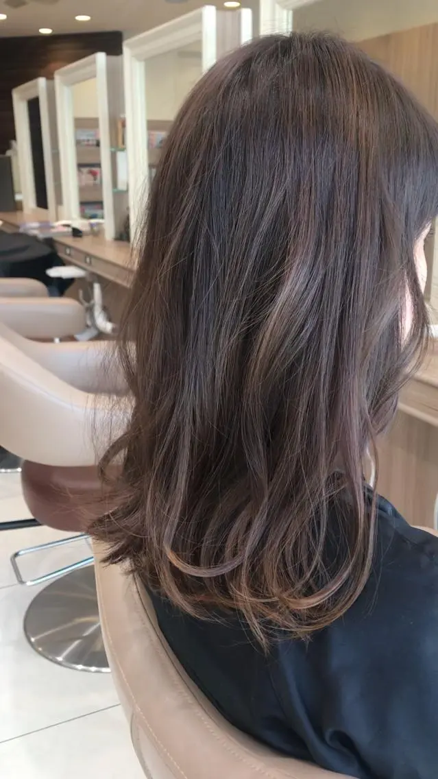 セミロング カラー 透明感カラー 当日予約🆗✂︎ ウエモト タクのヘアスタイル