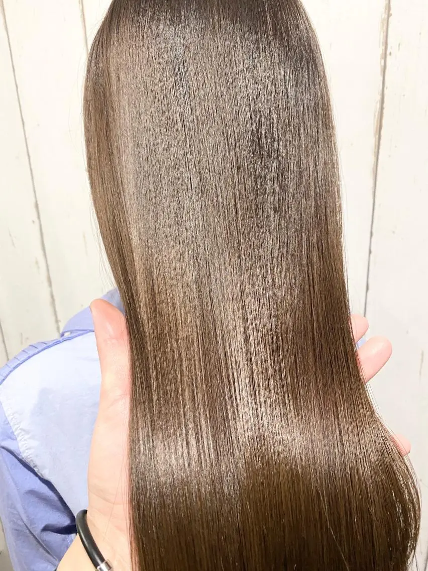 セミロング カラー パーマ ヘアアレンジ アッシュ バレイヤージュ ベージュカラー ブリーチ 透明感カラー 👑指名率No.1 👑坂口飛翔のヘアスタイル