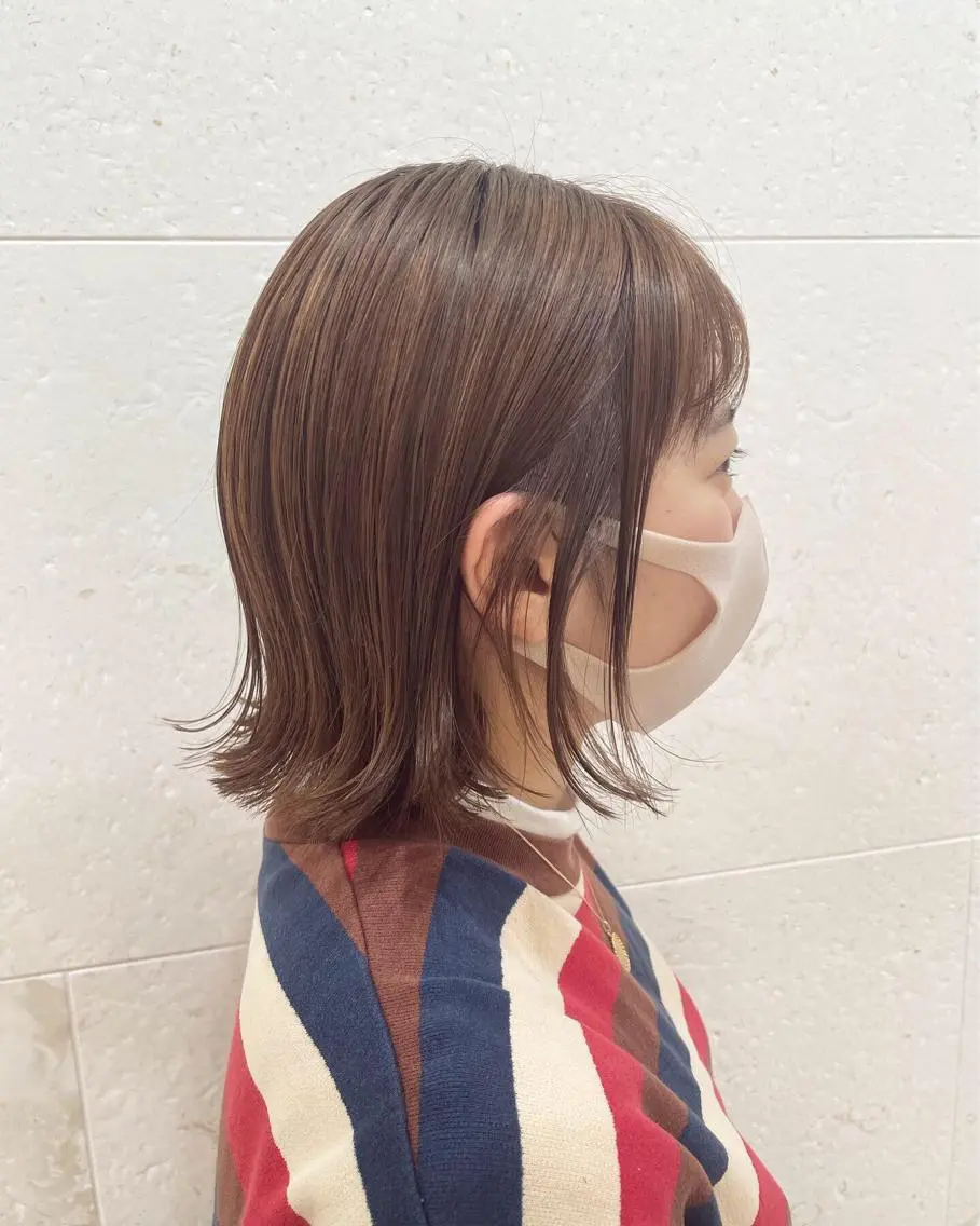 ミディアム カラー ベージュカラー ブリーチ 斉藤 貴也のヘアスタイル