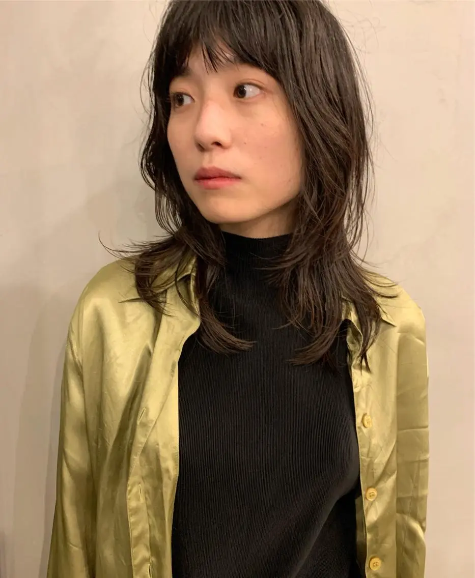 ミディアム パーマ 切りっぱなしボブ ミディアムパーマ ボブ くせ毛 レイヤーカット Spiel KOMOのヘアスタイル