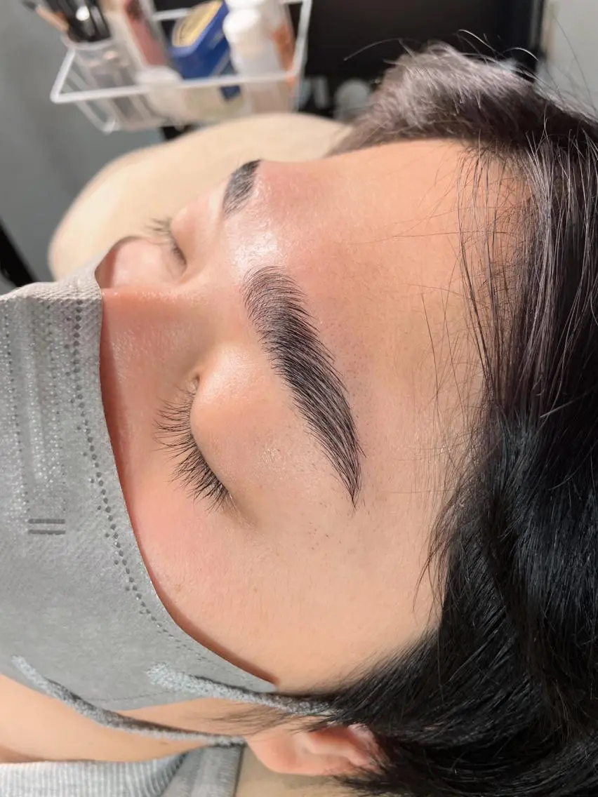 アイブロウ ワックス脱毛 眉カット LEDアンドヘルシー 天満🍄YUKOのマツエク・マツパデザイン