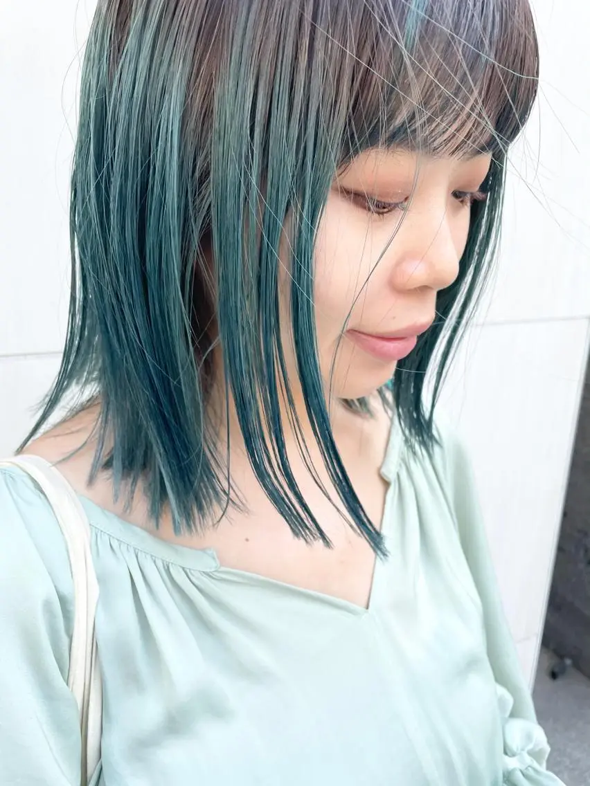 ミディアム カラー パーマ ヘアアレンジ メンズ キッズ ネイル マツエク・マツパ ブルーカラー ブルー カット ヘアカラー トリートメント tatsumi/ボブ ウルフ/レイヤーのヘアスタイル